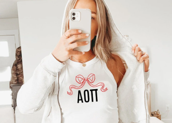 Unlock the Best of Greek Life with Greek Gear: A Review of Their Premium Sorority and Fraternity Merchandise